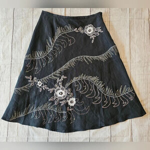 Anne Carson Size 8• 100% Linen Black Lined Embroidered Beaded Midi Skirt Fairy